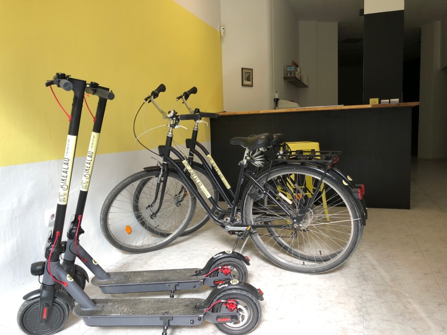Examples of bikealao city bikes and e-scooters 
